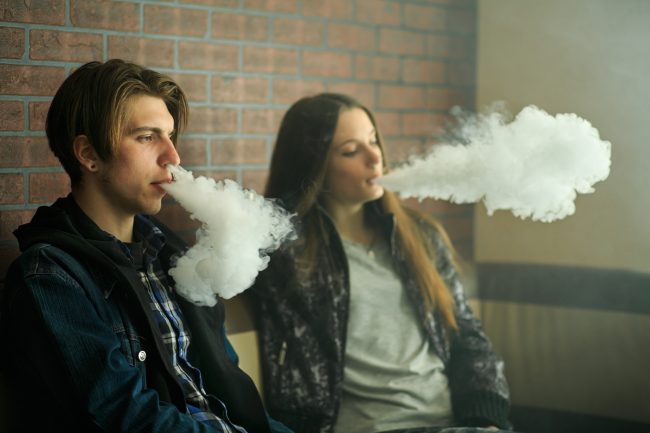 Teenagers Vape